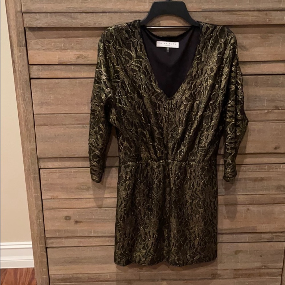 Trina Turk- Black & gold lace dolman sleeve - 8